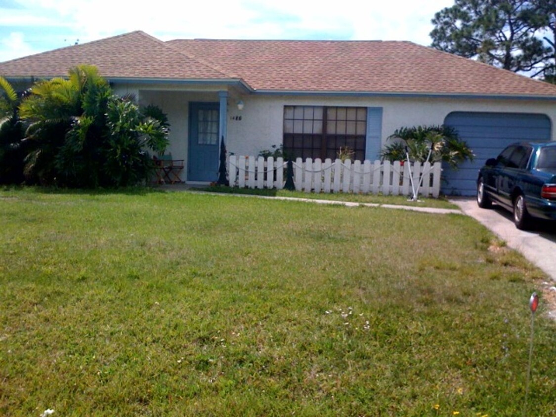 Foto principal - Cute and affordable in SE Palm Bay!!