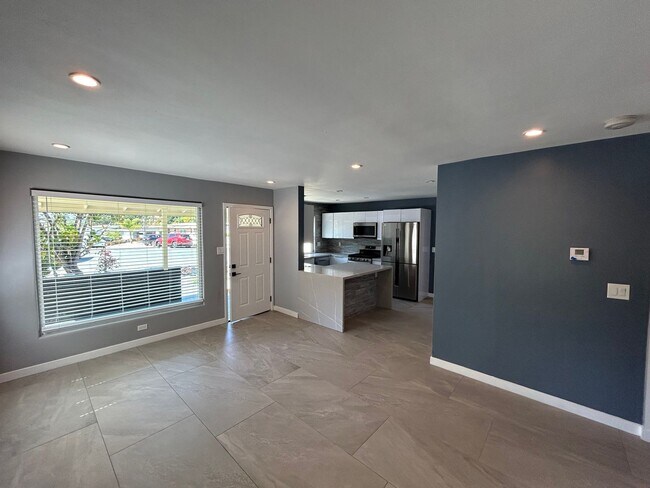 Foto del edificio - Newly Renovated 4 bed house!