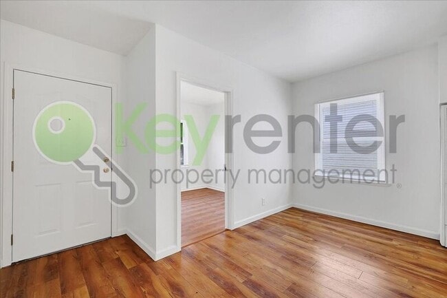 Foto del edificio - 3102 1st Ave