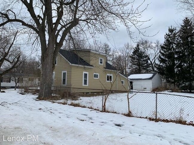Building Photo - 4 br, 1 bath House - 4301 Brunswick
