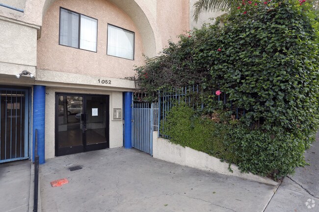 Building Photo - Park Mariposa Apartments