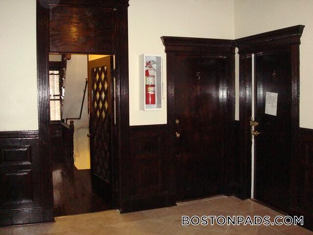 Foto del edificio - 38 Hemenway St