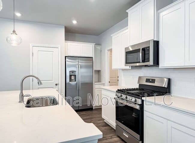 Photo - 609 Poinsett Bridge Wy House