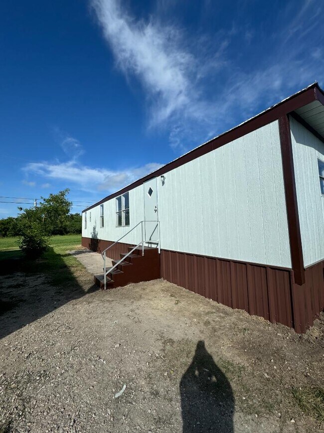 Foto del edificio - 2111 W Austin St