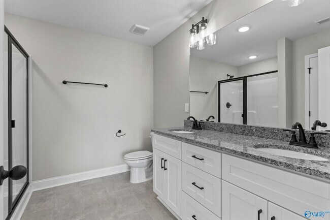 Foto del edificio - 245 Susan Lynn Dr