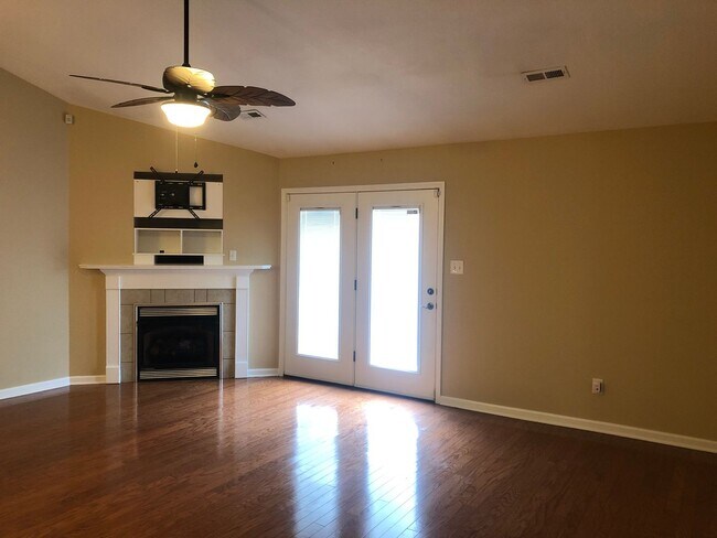 Foto del edificio - 8801 Carriage House Way Knoxville TN  37923