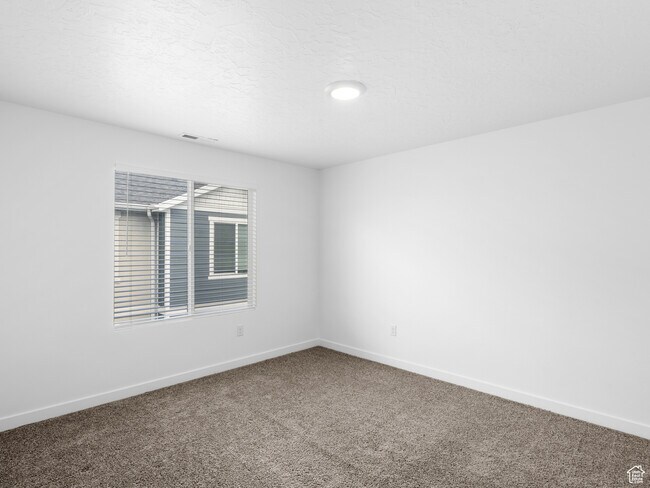 Building Photo - 366 N Turn Turtle Ct