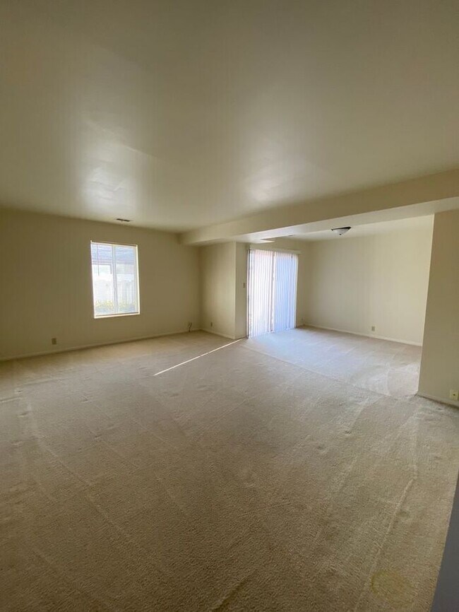 Foto del edificio - 3 Bedroom Townhome