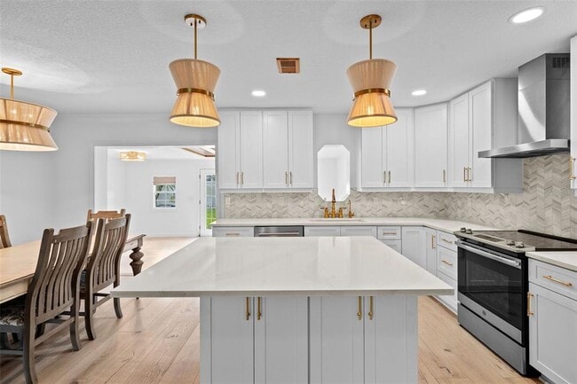 Foto del edificio - 7164 62nd Ave N