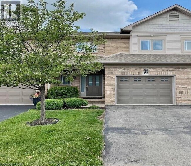 Photo du bâtiment - 2169 Orchard Rd