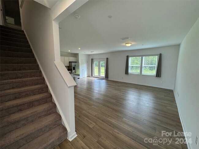 Building Photo - 2995 Langhorne Ave SW