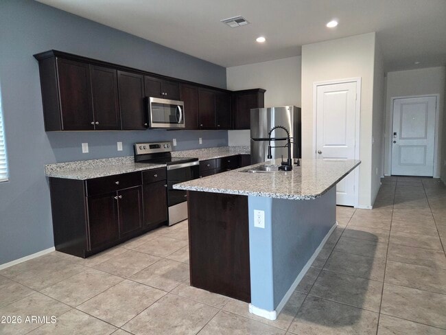 Building Photo - 24673 Alfalfa Dr