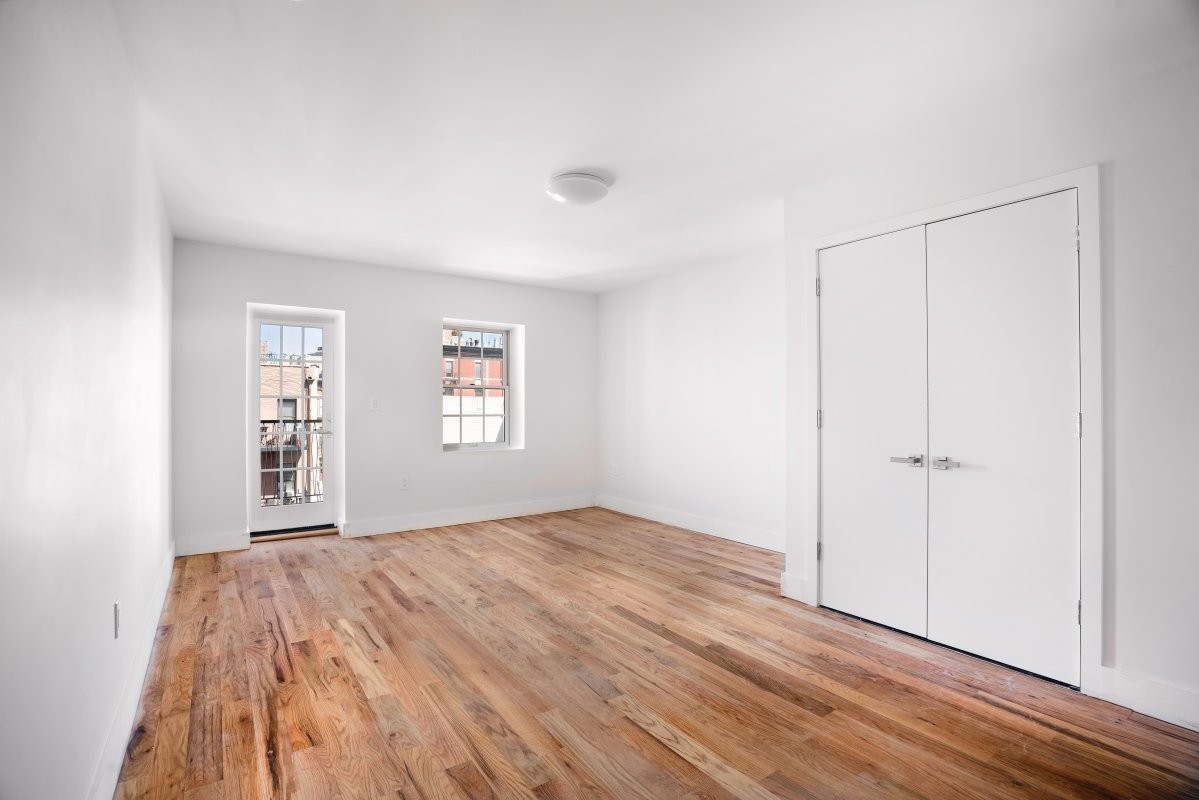 Primary Photo - 303 W 137th St