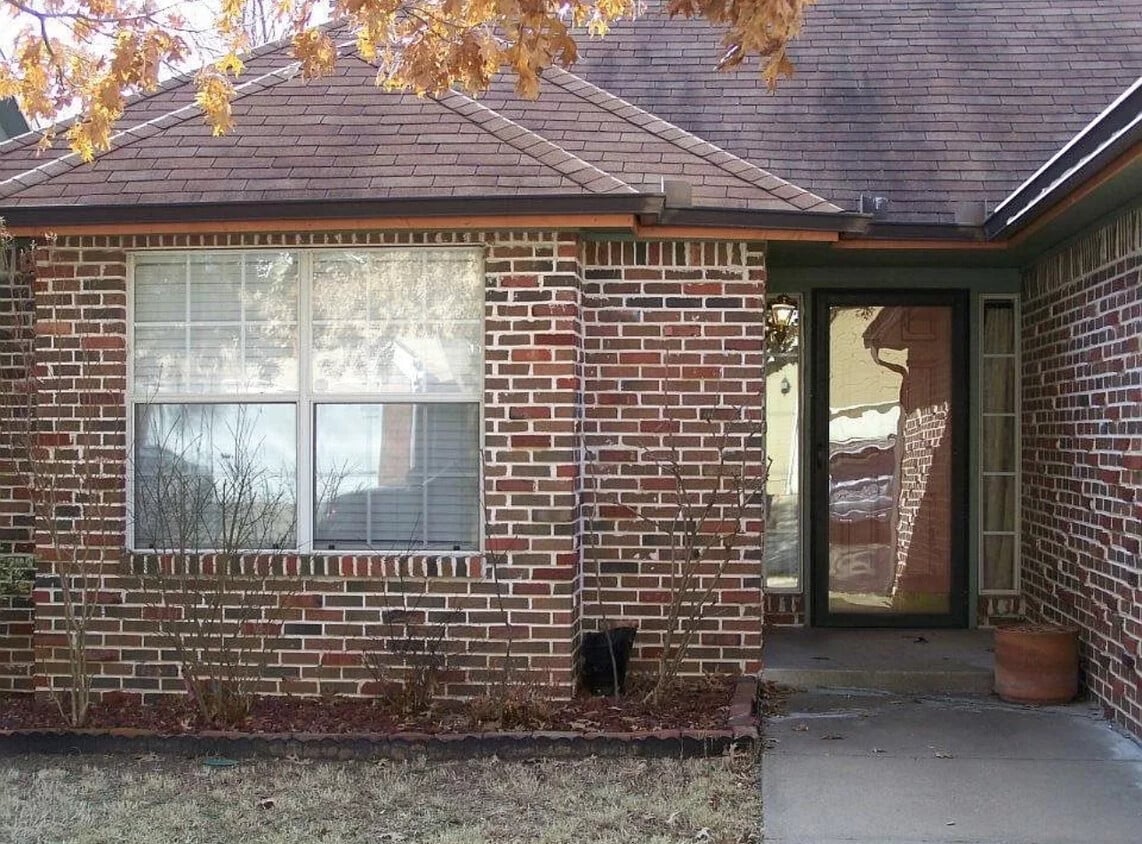 Primary Photo - 5128 E 88th Ct S