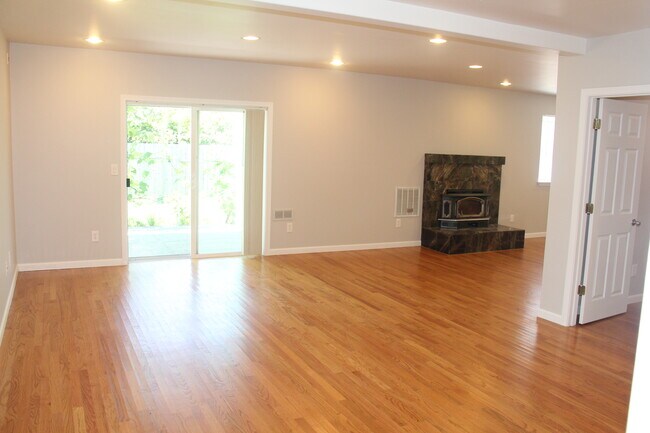 Foto del edificio - 3014 S Monroe St