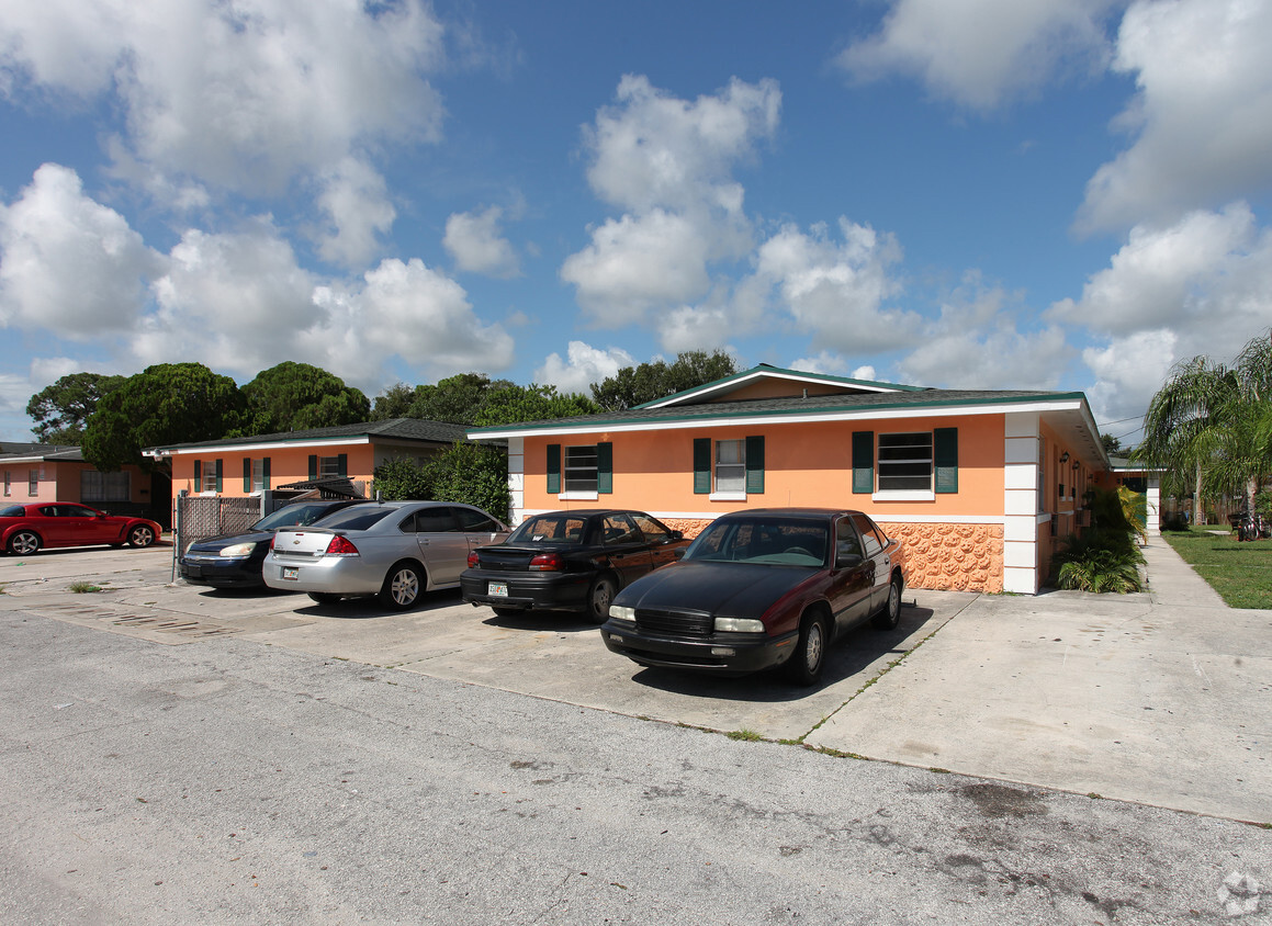 Primary Photo - Vero Beach Apartments