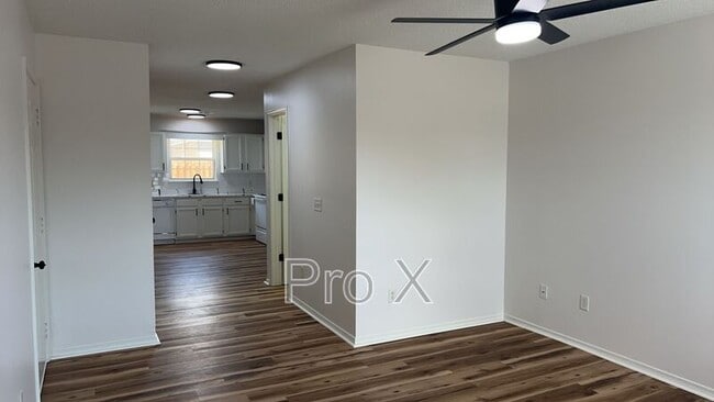 Building Photo - 3302 SW Landau Ct