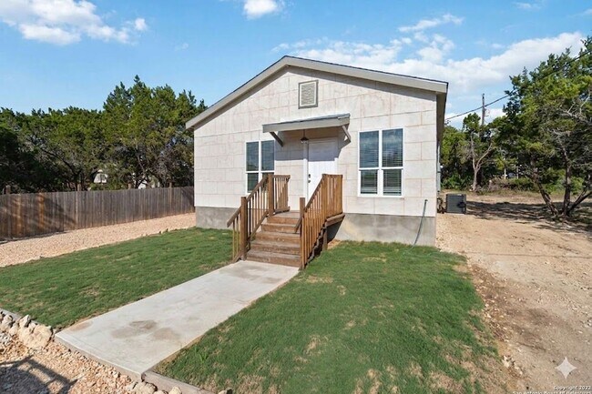 Building Photo - 324 Ridgerock Dr