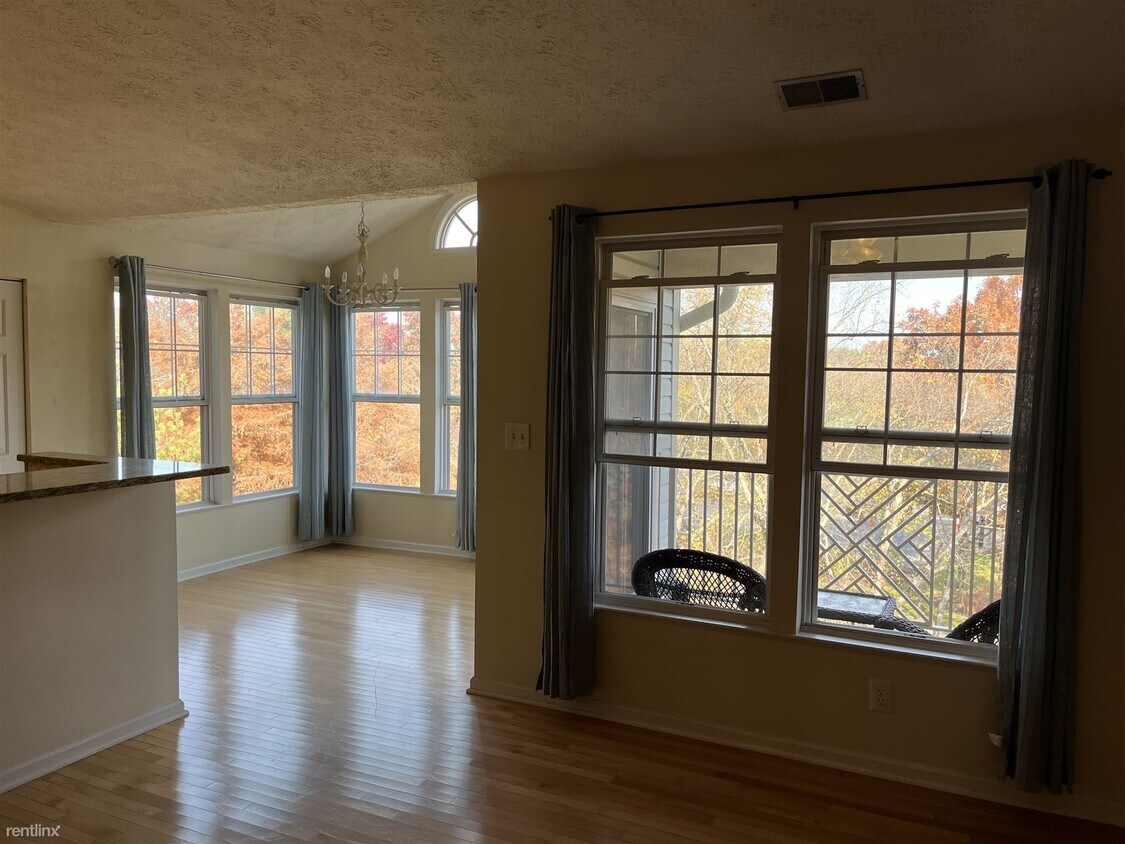 Foto principal - 2 br, 2 bath Condo - 685 Winding Stream Way
