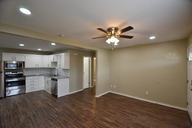 Building Photo - 4725 Highway Dr