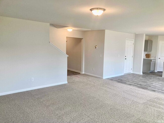 Building Photo - 168 Maple Tree Ln