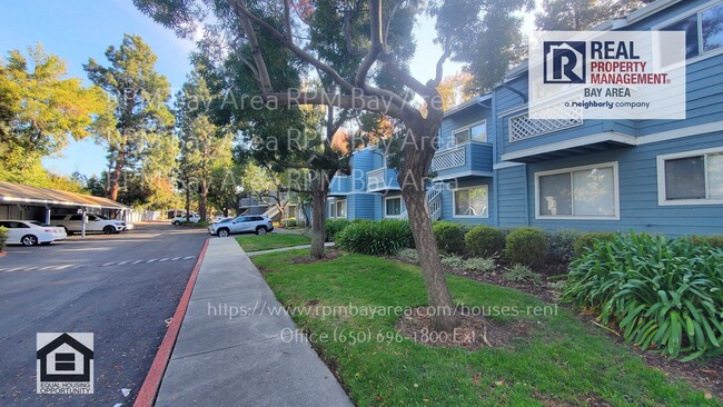 Building Photo - December Rent Special: Renovated 3 Bedroom...