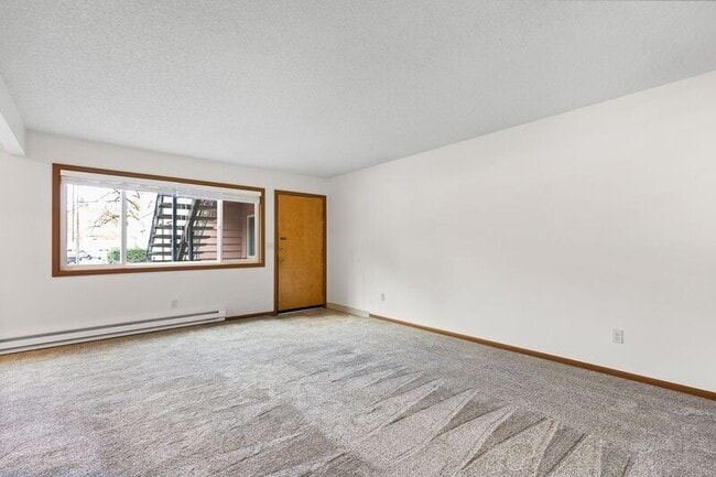 Building Photo - 2009 NE 21st Ave