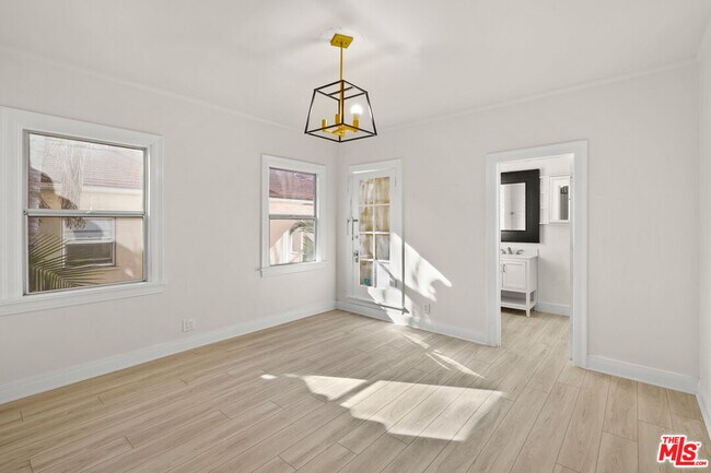 Foto del edificio - 1815 Grace Ave