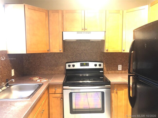 Foto del edificio - 716 SW 16th Ave