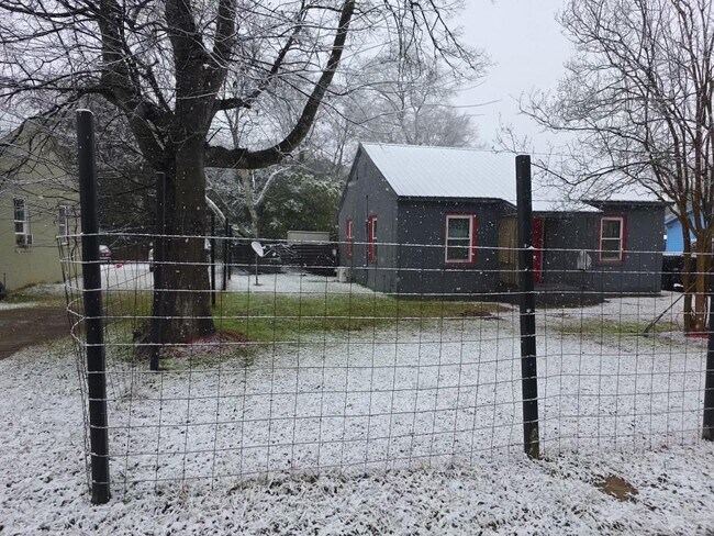 Building Photo - 3542 Wericoba Dr