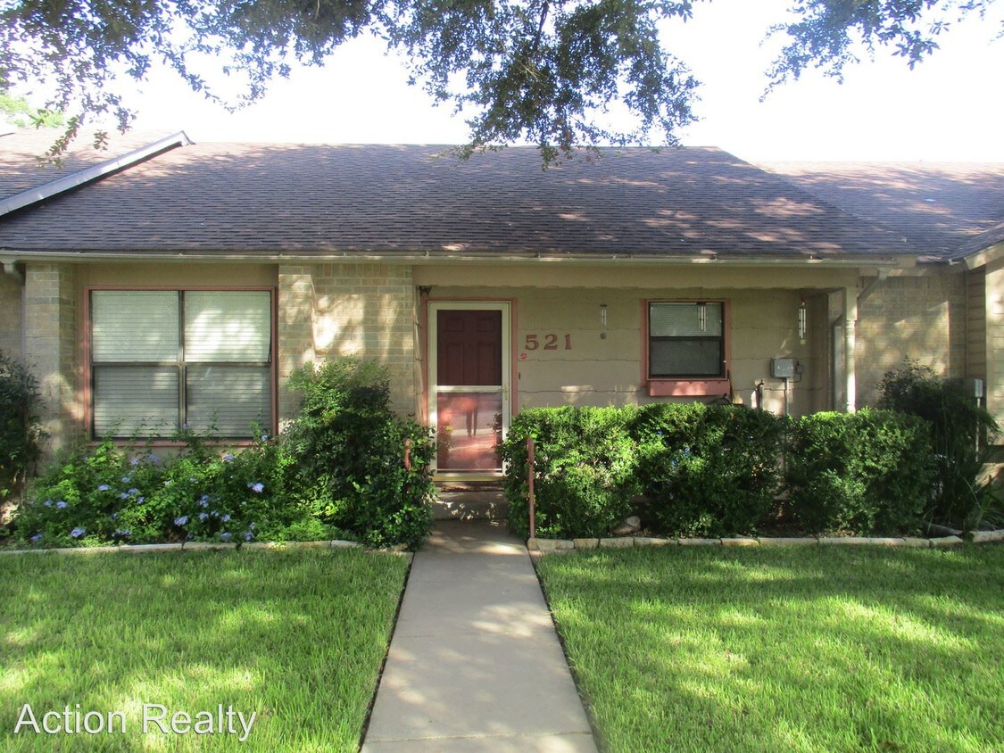 521 Frostwood Dr, New Braunfels, TX 78130 House Rental in New