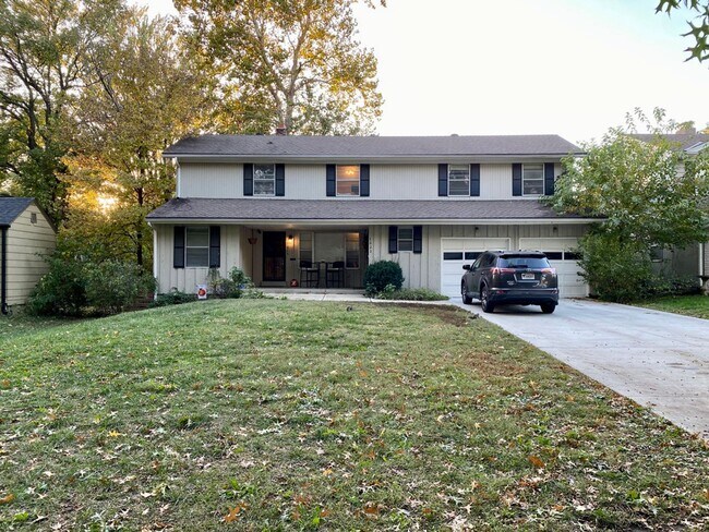 Building Photo - 7622-7624 MAIN STREET