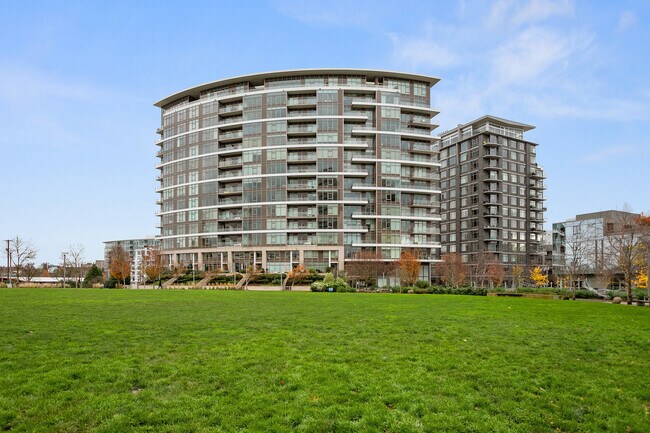 Building Photo - 949 NW Overton St