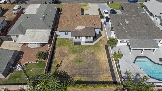 Foto principal - 5040 N Lyman Ave