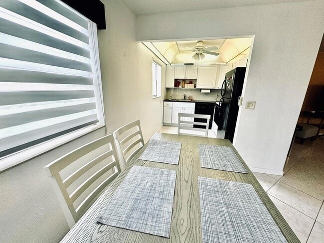 Photo - 740 Flanders Dr Apartment