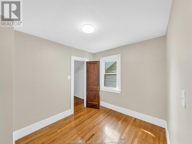 Building Photo - 1077 Moy Ave