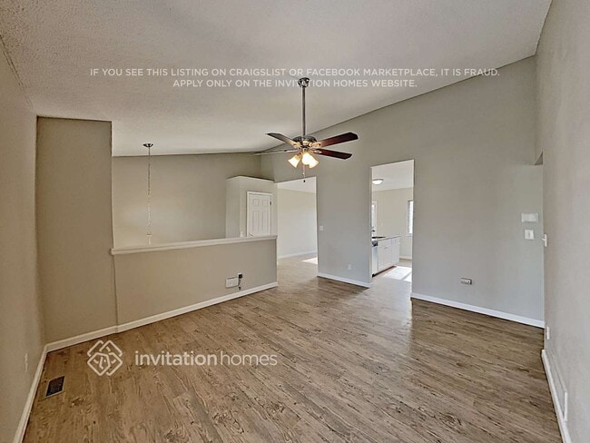 Building Photo - 6003 S Perth St