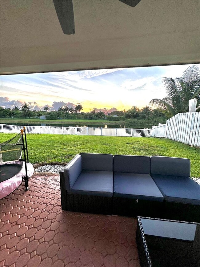 Foto del edificio - 3501 SW 142nd Ave