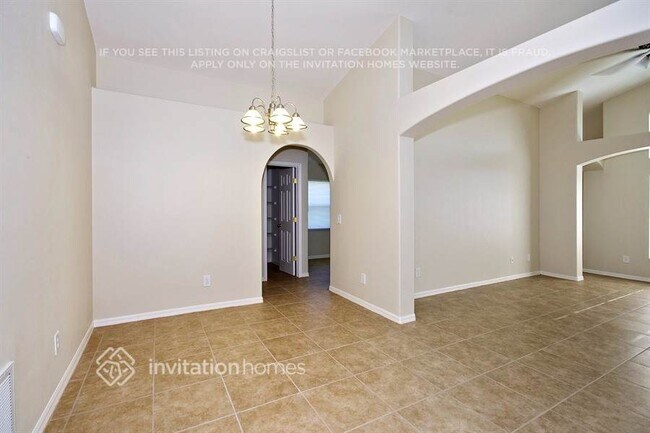 Building Photo - 11235 Crystal Glen Blvd