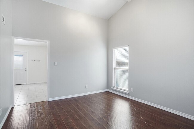 Foto del edificio - 4201 Keys Dr