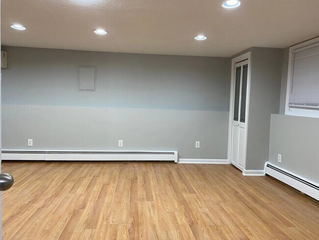 Master bed - 119 Jacksonia Dr