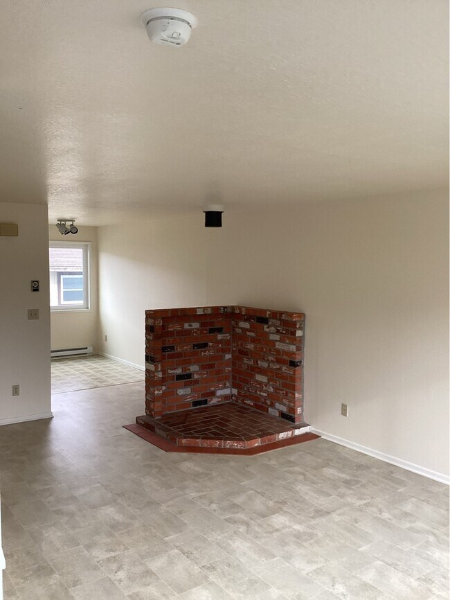 Foto del edificio - 912 SW 11th St