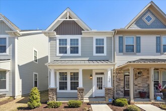 Building Photo - 1414 Waltham Ln