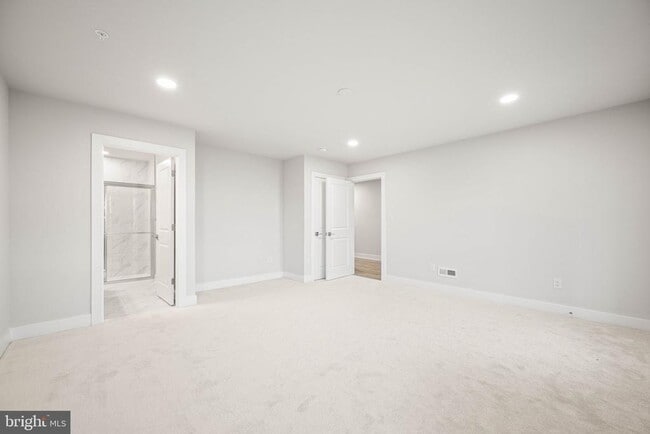 Building Photo - 104 Lizabetta Ln