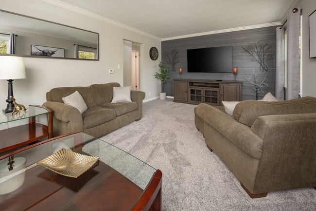 Living room - 3107 28th Street Ct