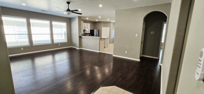 Foto del edificio - 21703 Sierra Long Dr