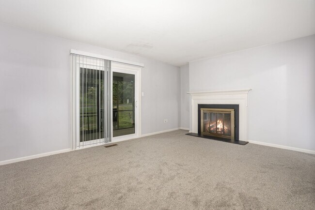Building Photo - 912 Allenview Dr