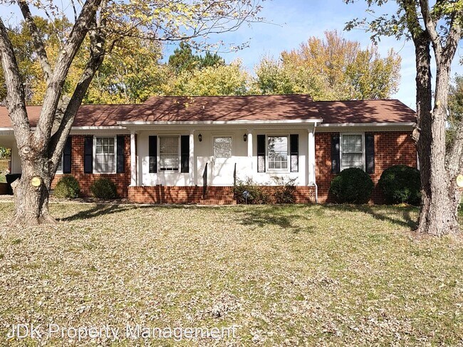 Building Photo - 3 br, 2 bath House - 1632 Regency Dr