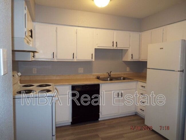 Photo - 2832 E Le Marche Ave Apartment