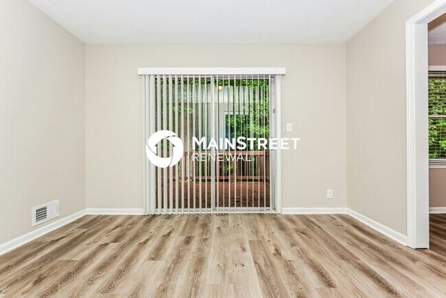 Foto del edificio - 3 Bedroom Pet-Friendly Home in Lithonia, G...